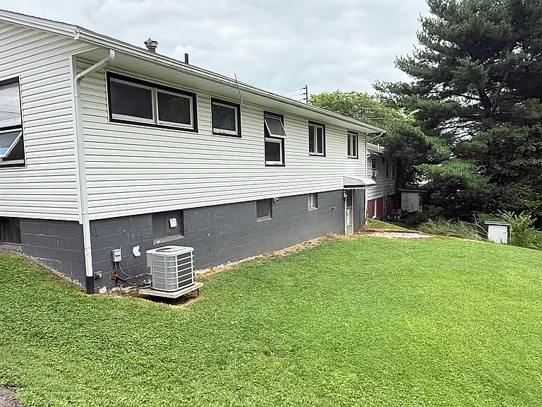 294 Greendale Ave — Photo 6