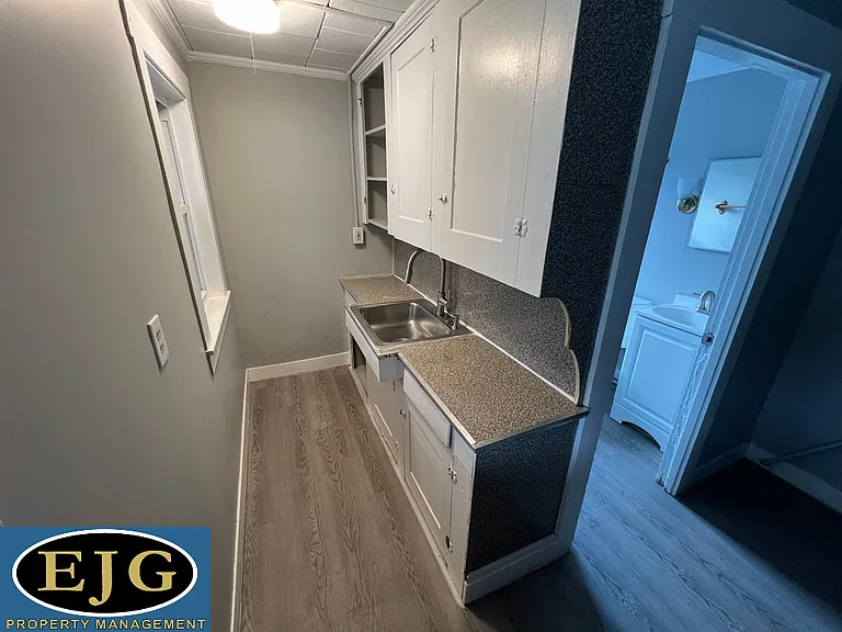 101 Pearl St #3 — Photo 12