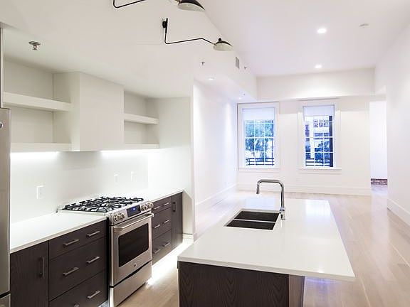 2nd image of 516 Natchez St #200