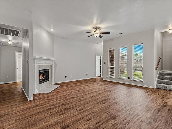 4th image of 7413 Providence Dr