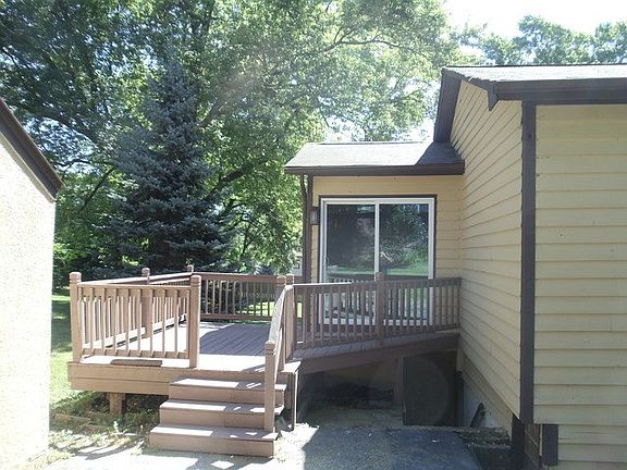 2nd image of 5002 Maplehill Dr