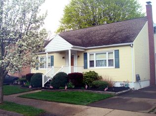 27 Butler St, Wyoming, PA 18644