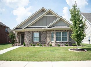 7025 Southgate Dr, Owens Cross Roads, AL 35763