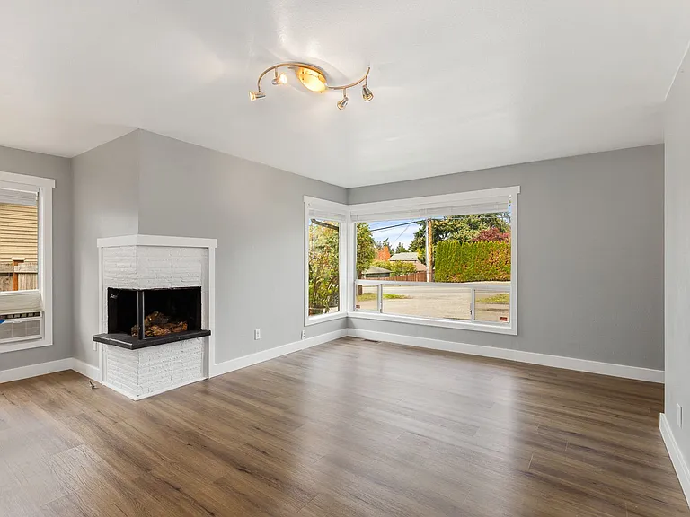3910 148th St SW — Photo 4