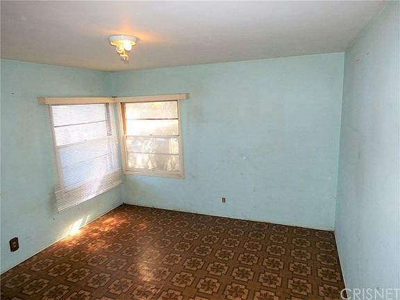 5th image of 11149 Brockway Ave