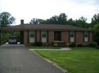 109 Washington Ave, Mount Airy, NC 27030