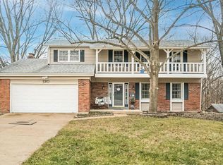 120 Vega Dr, Ballwin, MO 63011