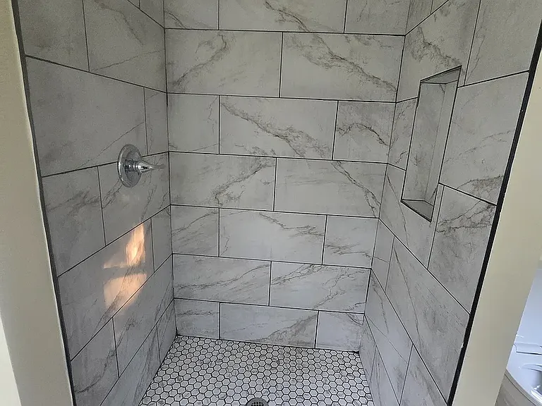 724 Temple Ave — Photo 12