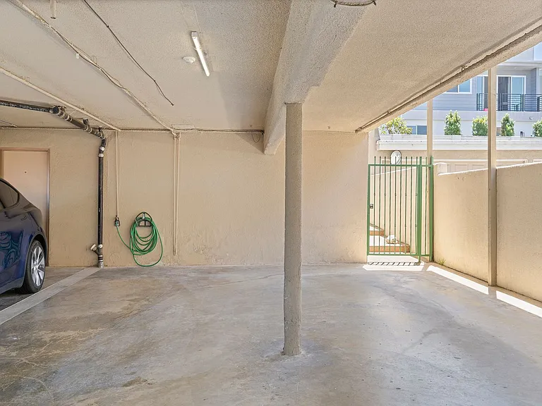 1822 Spreckels Lane — Photo 18