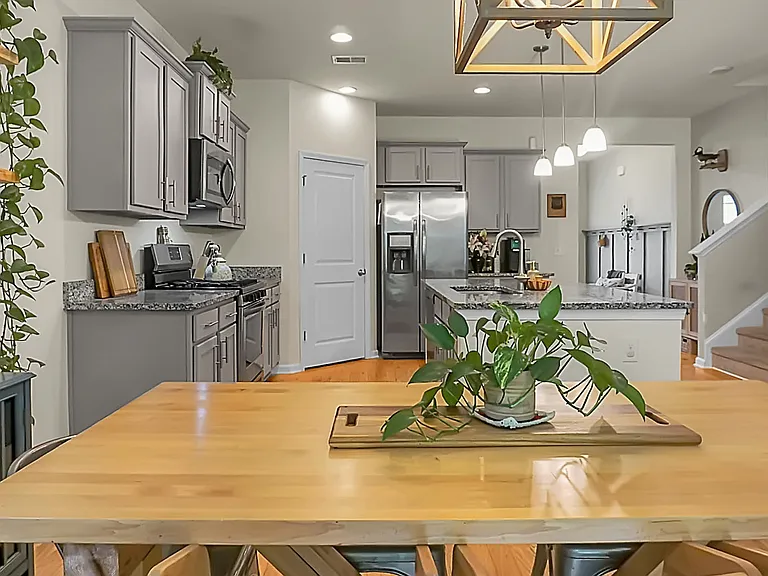 642 Woolum Dr — Photo 18