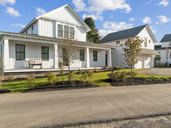 105 High Rd #3, Newbury, MA 01951