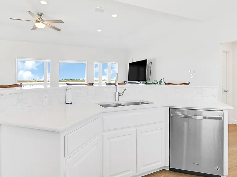 747 Waypoint Dr — Photo 20
