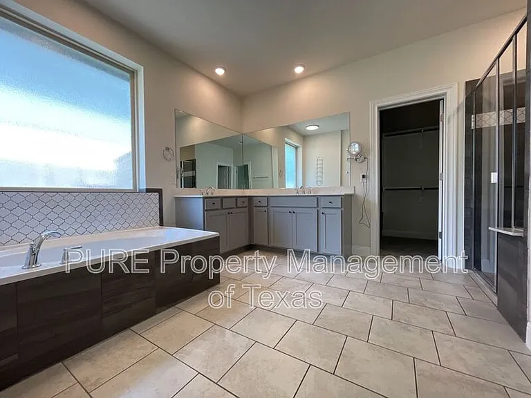 716 Expedition Way — Photo 42