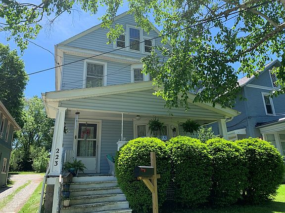 2nd image of 223 W Walnut St
