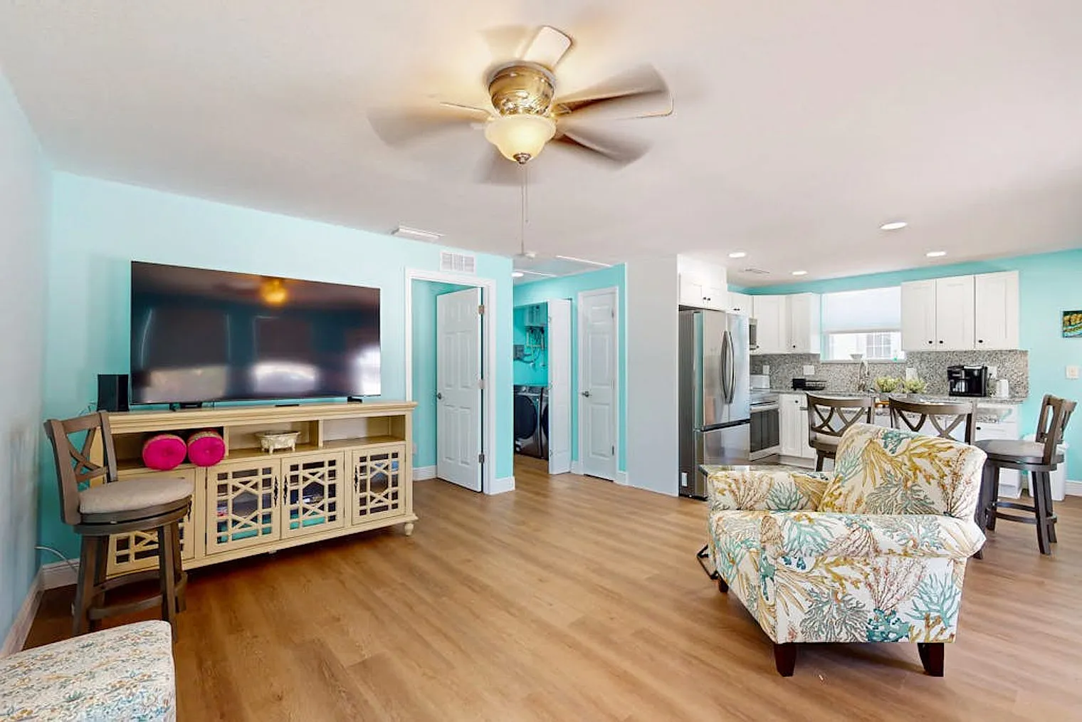 2 bed, 1.0 bath, 613 sqft, $4,259 — Photo 4