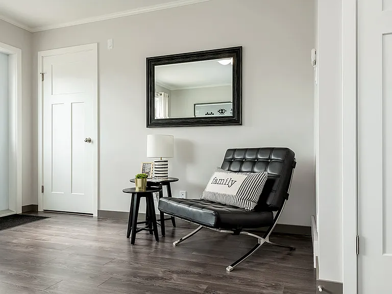 107 Thode Ave — Photo 8