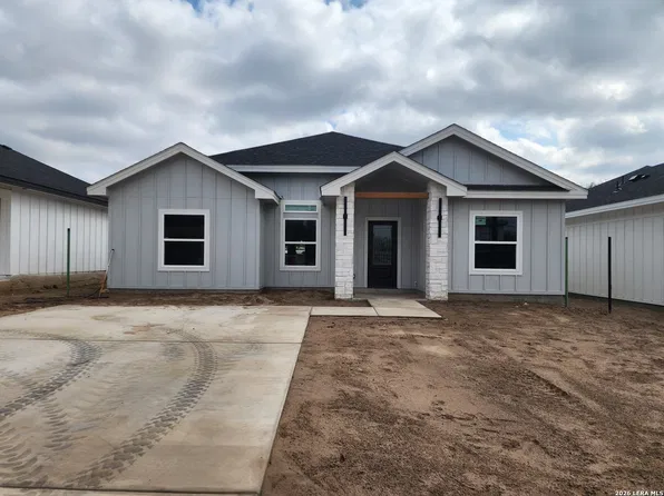 2746 RODRIGUEZ ST., Eagle Pass, TX 78852