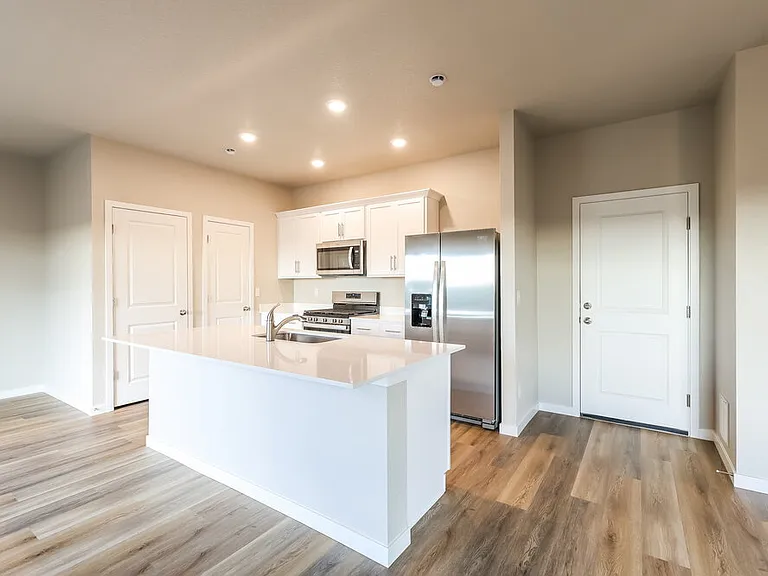 7324 Crystal Ave — Photo 8