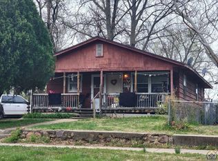 1343 SW Western Ave, Topeka, KS 66604