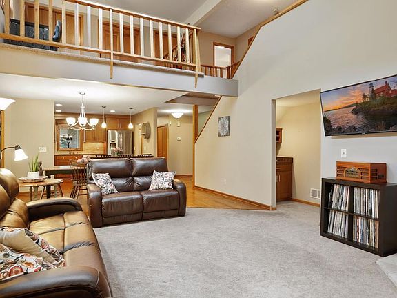 5th image of 5620 Royal Oaks Dr