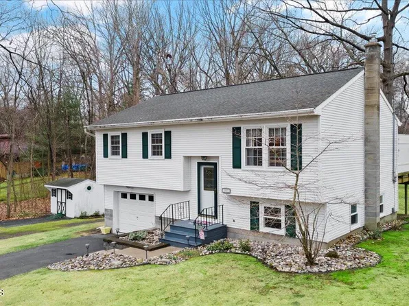 44 Upper Hillcrest Avenue, Albany, NY 12203