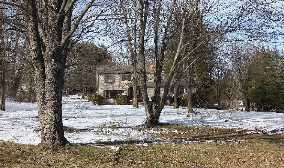 2nd image of 29 Revere Rd
