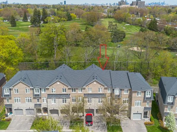 1129 Haig Blvd #3, Mississauga, ON L5E 2M6