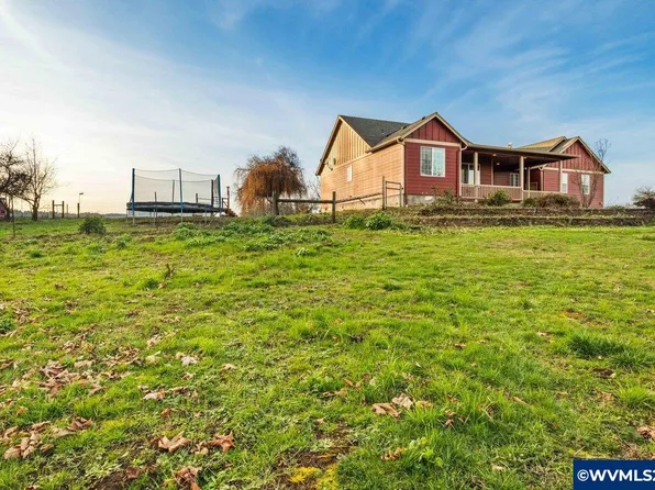 9665 Wells Landing Rd, Independence, OR 97351