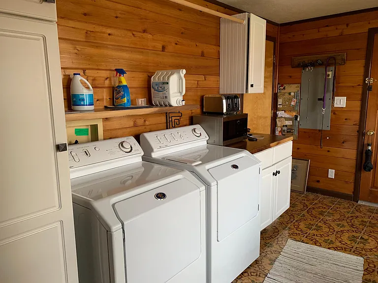 Laundry room -main floor