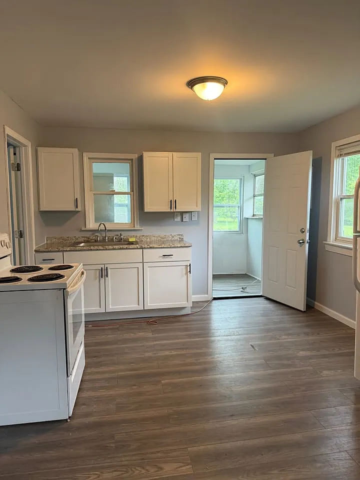 2 bed, 1000 sqft, $1,500 — Photo 4