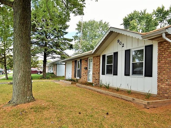 3rd image of 902 White Pine St