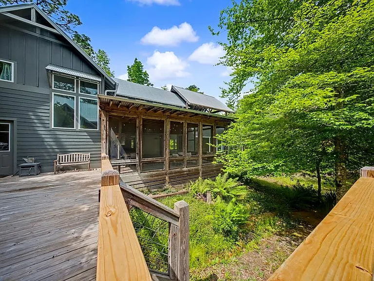 160 Delcrest Dr — Photo 44
