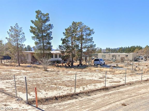 2nd image of 801 Janet Ln