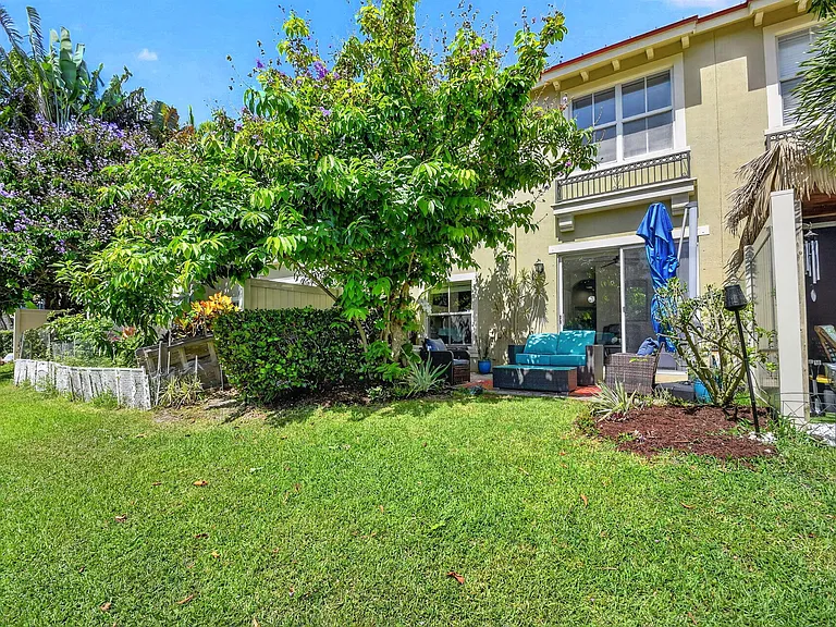112 Monterey Bay Dr — Photo 59