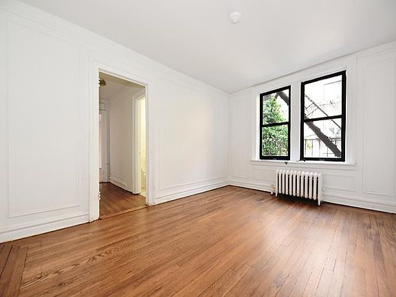 3rd image of 319 W 18th St APT 2E