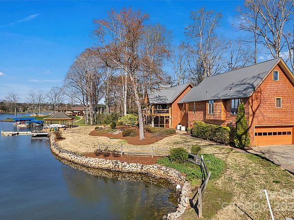 4th image of 159 Quail Hollow Dr
