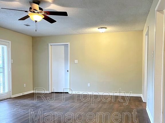 5th image of 5297 Breckenwood Dr
