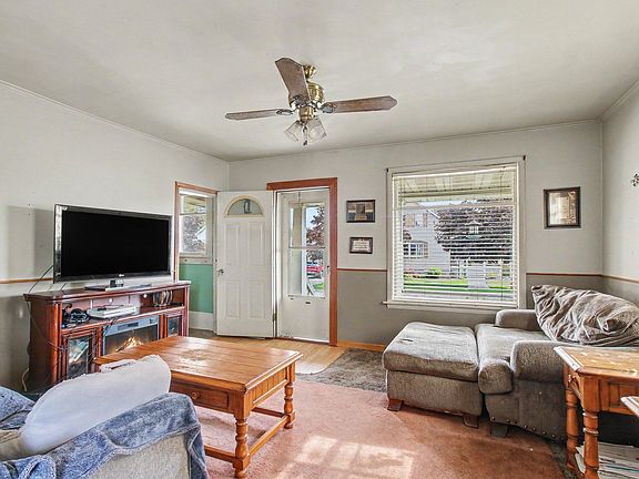 5th image of 1126 River St