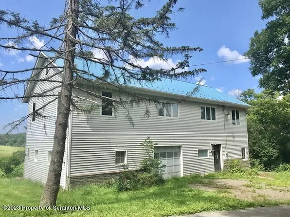 49 State Route 2004, Nicholson, PA 18446