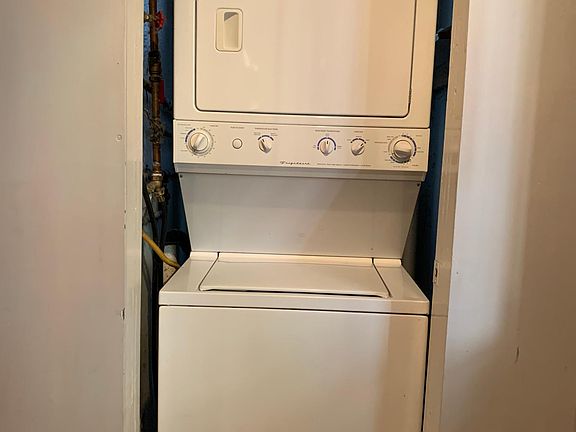 2nd image of 1234 W Nelson St #Q9c9h31s9