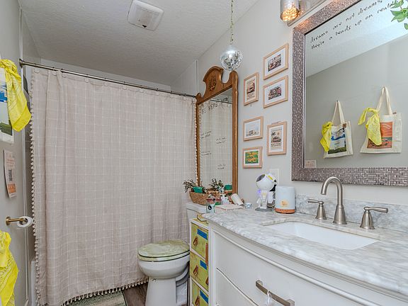 5th image of 4671 13th Ave S