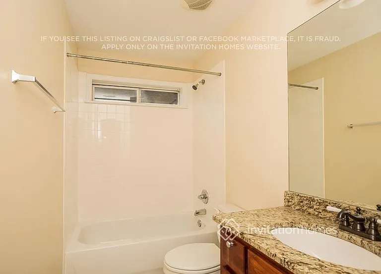 712 Connally St SE — Photo 16