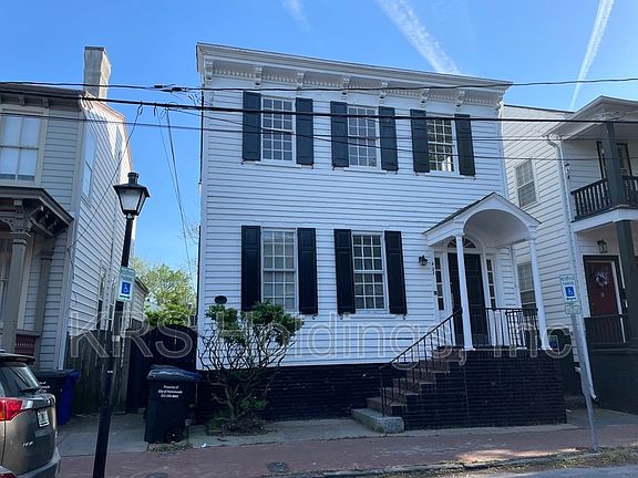 2nd image of 423 London St Unit 3