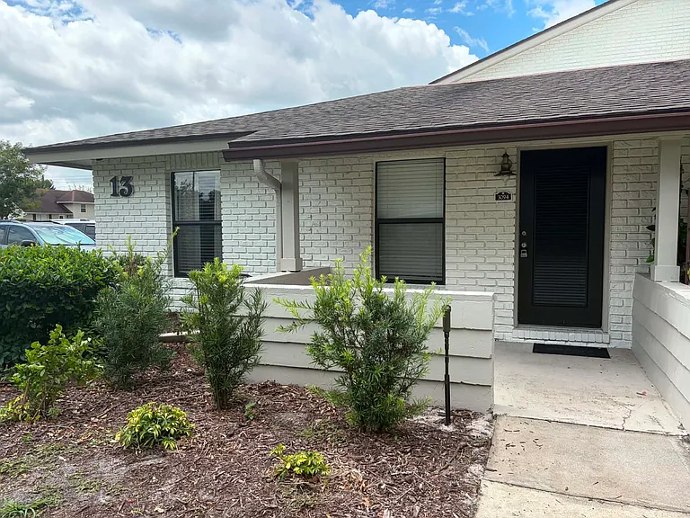 3094 Plaza Terrace Dr — Photo 2