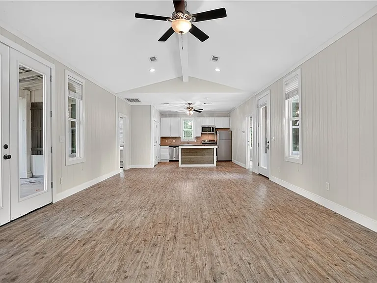 5440 Raymond Stotzer Pkwy — Photo 5
