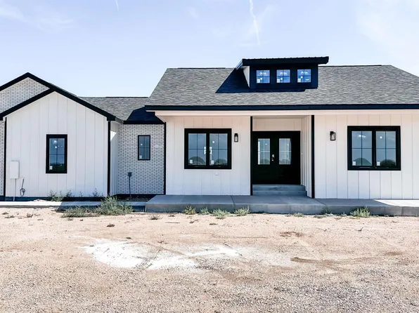 4100 Derek Ct, Hillsdale, WY 82060