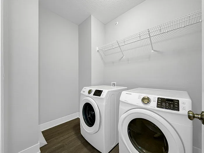 4433 Lower Beaver Rd — Photo 5