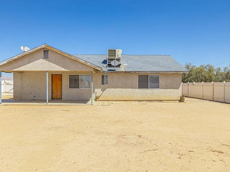 6940 Quezon Ave — Photo 32