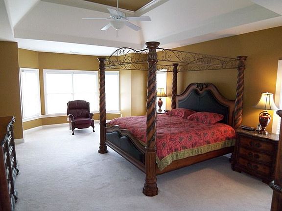 HUGE Master Suite