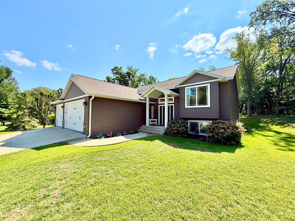 1st image of 863 Whitetail Ln